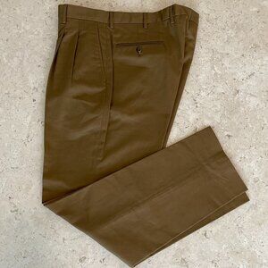 Eddie Bauer Men's Pleated Front Pants Brown, Size 36x32 NWOT